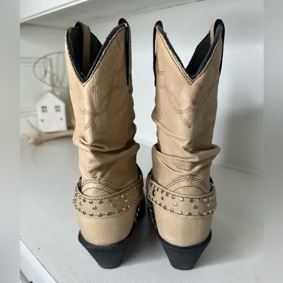 Shyanne Tan Slouchy Harness Cowboy Boots Women’s Size 7 – Western Moto Style - Picture 6 of 9